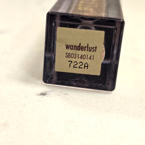 Stila Glitter & Glow Eyeshadow in Wanderlust NEW - Picture 4 of 5